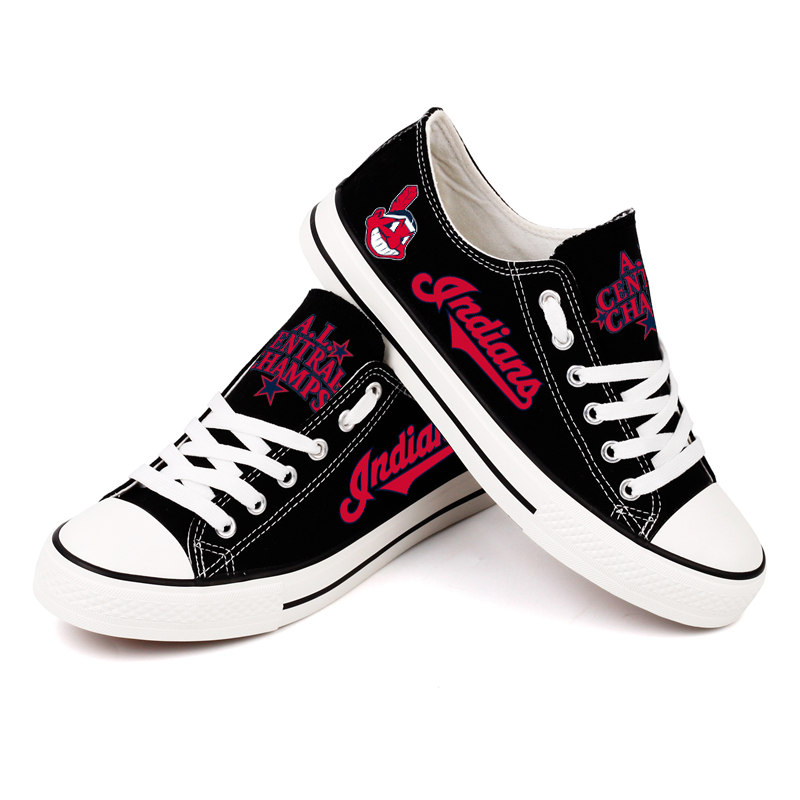 Women's Cleveland Indians Repeat Print Low Top Sneakers 004